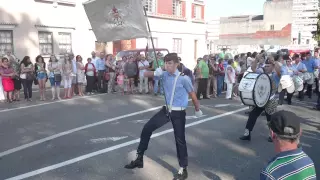 Um exemplo de marcha e postura da Fanfarra Bombeiros Voluntários Famalicenses