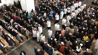 Kirchenchor Schwyz: Lied «Grosser Gott wir loben dich» an der Priesterweihe vom 6.4.2019.