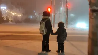 ОШАЛЕТЬ как люди тут живут! -45°C. Замороженный утренний, туманный Якутск перед Новым годом.