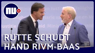 Rutte gaat zelf de fout in na oproep geen handen te schudden | NU.nl