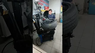 Собираю колесо 285/40R22  #1million #best #шиномонтаж #колесо #change #car