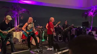 "SCIATICA" Covers "Perfect Strangers" (Deep Purple) - Rock 'n Roll Fantasy Camp