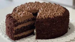 Tort de ciocolată simplu și rapid/Torta di cioccolato con ingredienti semplici