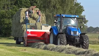 New Holland 6.140 | Lely Welger | Balen persen | Uddel | NL | 2015.