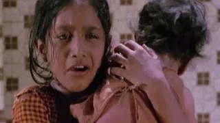 Amma Ek Roti De - Lata, Usha Mangeshkar, Samaj Ko Badal Dalo Song