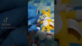 How tails and sonic met