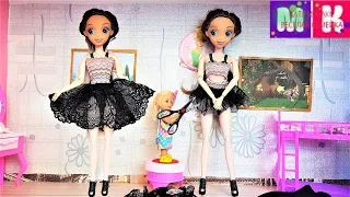 EVERYTHING IS RUINED! DRESS FOR MOM, MAKE-UP FOR KATYA😱🤣 Happy family! Funny dolls CARTOONS