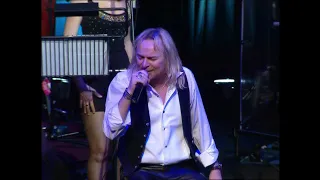 Uriah Heep - Medley: The Wizard / Paradise / Circle Of Hands - Live in London 2000 (Remastered) HD