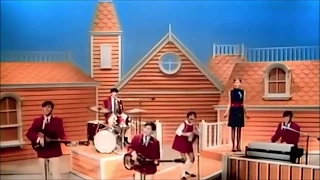 The Cowsills - The Rain, the Park and Other Things (video editado)