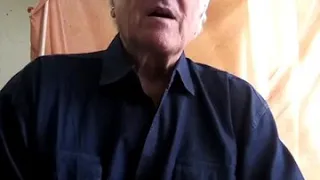 Реакция дедушки на клип-Клава Кока-Покинула чат