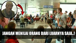 SATU BANDARA BAPER! KAKEK KUMUH INI SUKSES MEMBUAT SEMUA ORANG TERPESONA SAAT MEMAINKAN PIANO❗