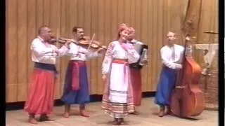 Ансамбль 'UKRAINSKI  MUZYKY'- Як,була я мала мала (folk)