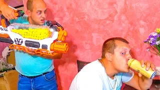 СОЖРАЛ и ВЫПИЛ всю ЕДУ! Нерф Война. NERF BROTHERS.