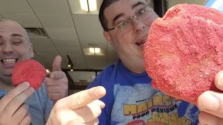 Dunkin's New Watermelon Burst Donut Review 🍉🍉🍉 ( How does It Taste???)