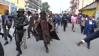 LES SAPEURS CONGOLAIS FETE LA MUSIQUE