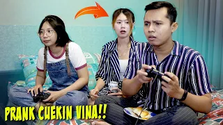 PRANK CUEKIN VINA!! KASIAN BANGET BIKIN SAMPAI NGAMBEK!!