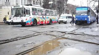 В Днепре трамваи и троллейбусы изменят маршрут на время ремонтных работ