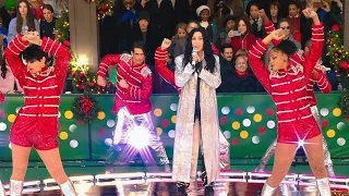 Cher - DJ Play a Christmas Song (Macy's Thanksgiving Day Parade)