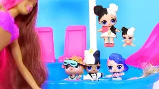 Куклы Лол Сюрприз Мультик! Барби пригласила Lol Surprise Dolls на вечеринку в бассейне