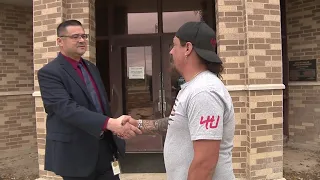 ‘I heard you’: Uvalde PD assistant chief offers support to Brett Cross’ protest