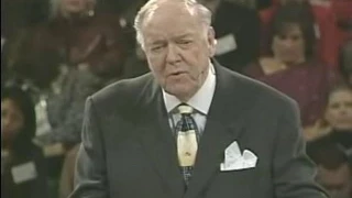 Kenneth E. Hagin Campmeeting July 26, 2001 - Part Three