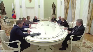 Путин стащил слова Грудинина