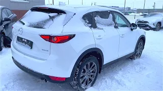 2022 Mazda CX-5 AWD Executive 2.5L (194). Start Up, Engine, and In Depth Tour.