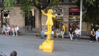 Human Statue - Gold Bicycle Lady Le Rambles, Barcelona, Spain 15/06/2016