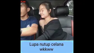 lupa nutup celana,penumpang sampe mlongo