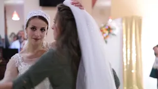 👰Знімання фати.Перетанцьовування з неодруженими.Молода кидає букет.Молодий підвязку. С.Тисів