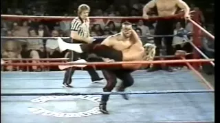 The Road Warriors vs The Fabulous Ones