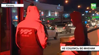 В Казани "Киа Рио" попал под автобус на пересечении улиц Декабристов и Правосудия
