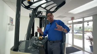 How to drive your Crown RC5500 Electric Forklift