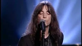 Patti Smith - Because The Night (Live Arista Records Anniversary Celebration 2000).avi