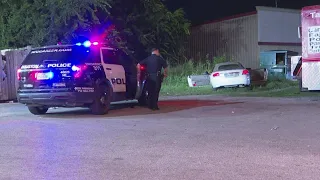 2 suspected carjackers behind bars after police chase through Houston