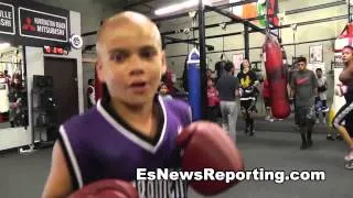 boxing prodigy mayweather beats pacquiao - EsNews