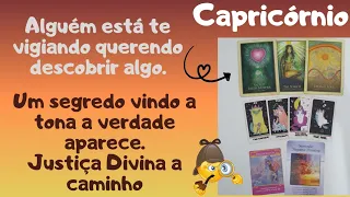 Capricórnio Fica esperta tem alguém de olho em você. Você está sob proteção divina