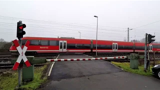 Bahnübergang Münster Mecklenbeck - Bahnübergang Schranke lange geschlossen