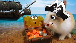 Pirates of the Caribbean: BUFFY AND KRABS! Playground and KINDER SURPRISE for DOLLS