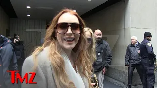 Lindsay Lohan Gets A-List Treatment on Movie Promo Tour, Signs Autographs | TMZ