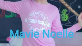 Mavie Noelle Video Teil 2