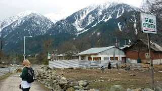 Pahalgam, KASHMIR | Shared Jeep Ride from Srinagar, Walking Around Local Villages