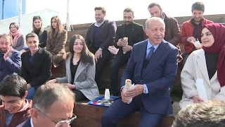 CUMHURBAŞKANI ERDOĞAN GENÇLERLE BİRLİKTE DÖNER YEDİ