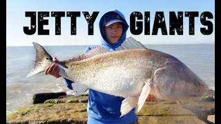 Texas Jetty Fishing for BIG fish (Galveston, Texas)