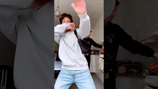 Omar Rudberg dancing on TikTok