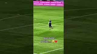 El Dibu Bailando En El Calentamiento