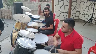 bateristler ve baglamaci öyle bir caldiki bütün Nurdağı dinledi resmen