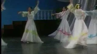 Bayanihan Philippine Dance Company - Habanera de Jovencita