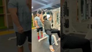 Yatinder Singh 😤 training nitin Chandila ✊ shoulder Workout motivation #shorts#gym#fitzone