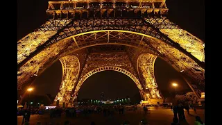 PARIS, SUBIENDO A LO MAS ALTO DE LA TORRE EIFFEL DE NOCHE (2016)